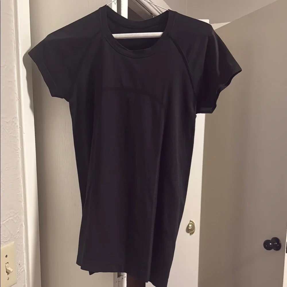 Lululemon Swiftly Tech - Picture 1 of 1
